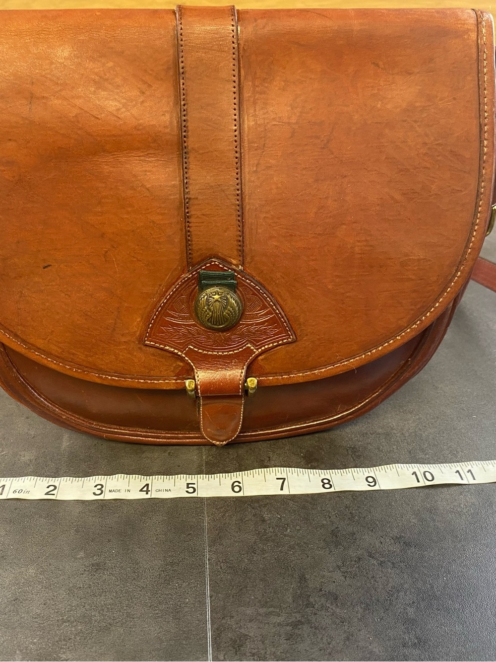 Arlington Greene Saddlery Brown worn Leather Saddle Crossbody Bag - Picture 4 of 11